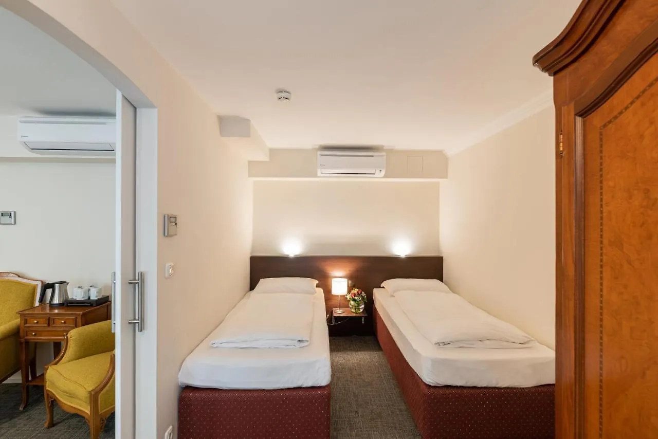 Altstadthotel Wolf-Dietrich Salzburg 4*,  Austria