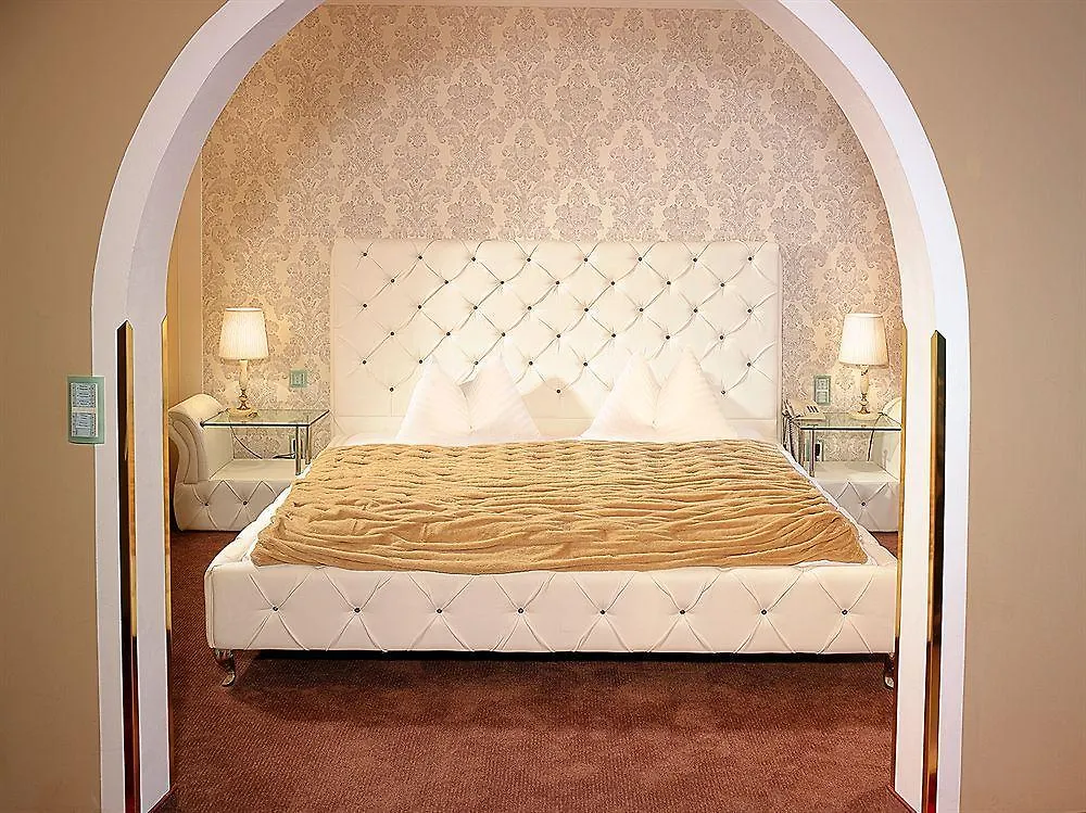 Altstadthotel Wolf-Dietrich Salzburg 4*,