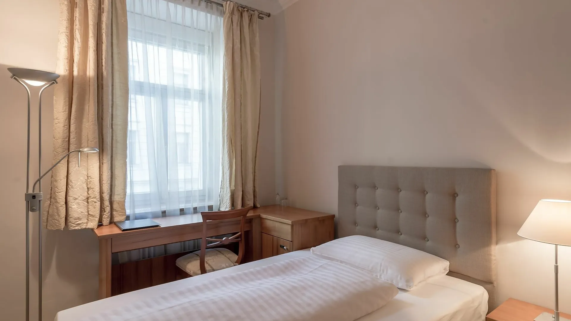 **** Отель Altstadthotel Wolf-Dietrich Зальцбург Австрия